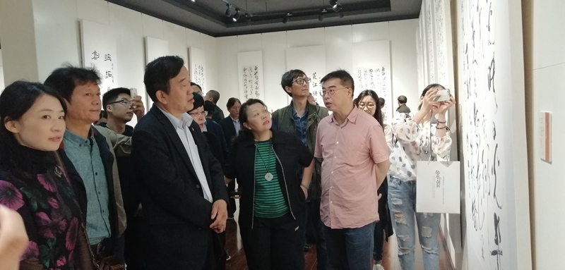 һ㴫桪ȫ黭߽ɽϵл 봴¡ȫ鷨Ʒչ ¡ؿĻ
